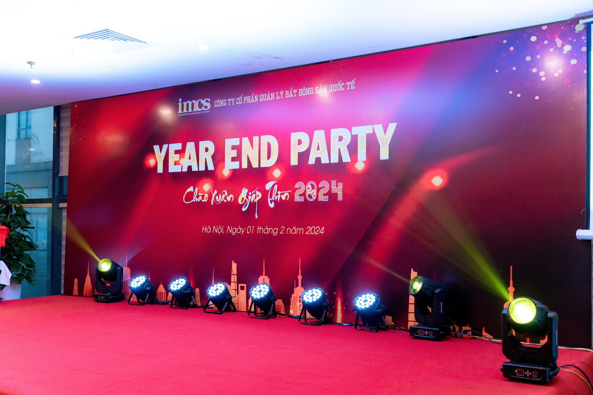 Chụp ảnh Year-End-Party